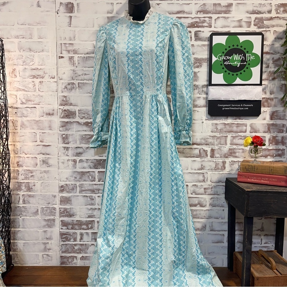 Handmade prairie Floral Blue and White Vintage Dress adult small